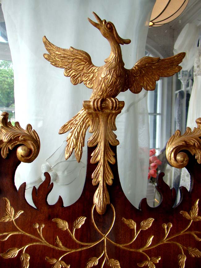 An attractive George II period Walnut and Parcel-gilt mirror circa 1750 — image 6